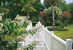 507m 1 Bedroom Condo by RedAwning