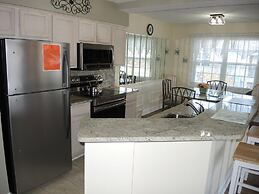 507m 1 Bedroom Condo by RedAwning