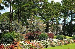 507m 1 Bedroom Condo by RedAwning