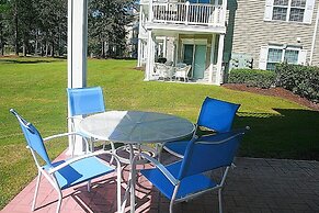 2503m 1 Bedroom Condo by RedAwning