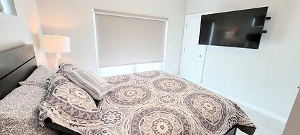 Bungalow Tarvana #2 3 Bedroom Home by RedAwning