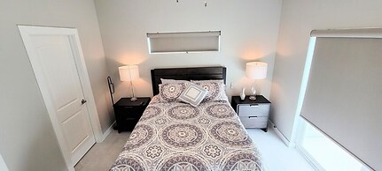 Bungalow Tarvana #2 3 Bedroom Home by RedAwning