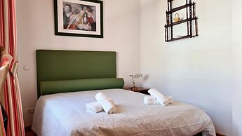 Albufeira Beach Cliffs House