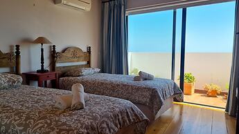 Albufeira Beach Cliffs House