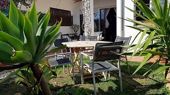 Albufeira Cozy Garden T2 Near the Beach