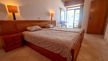 Albufeira One Step to the Beach 13