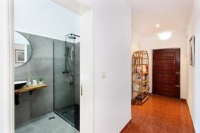 Farm on the Beach sea View 2 Steps From Lisbon