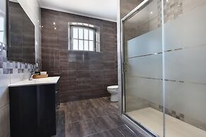 Farm on the Beach sea View 2 Steps From Lisbon