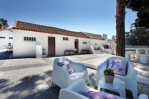 Farm on the Beach sea View 2 Steps From Lisbon