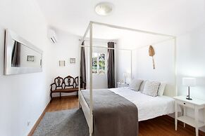 Farm on the Beach sea View 2 Steps From Lisbon