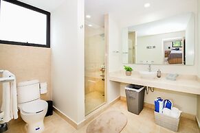 Private Garden Condo by Concierge4u