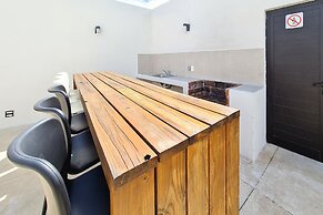 Private Garden Condo by Concierge4u