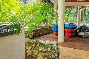 Private Garden Condo by Concierge4u