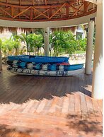 Private Garden Condo by Concierge4u