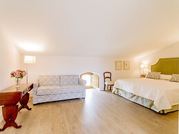 Hospedium Hotel La Lozana