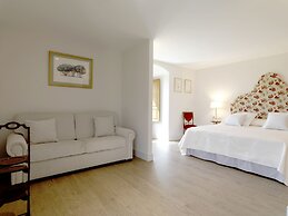 Hospedium Hotel La Lozana