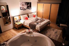 Şehrar Suit Hotel