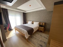 Şehrar Suit Hotel