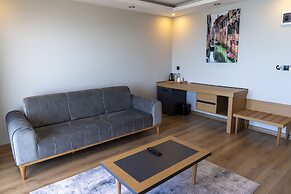 Şehrar Suit Hotel