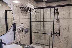 Şehrar Suit Hotel