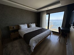Şehrar Suit Hotel