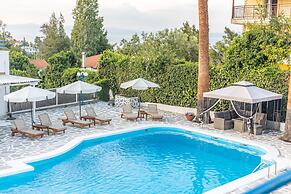 Theo Bungalows Kriopigi