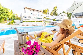 Theo Bungalows Kriopigi