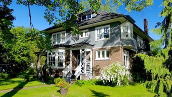 The Captain's House bed & breakfast