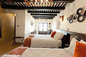 Kuxtal Hotel Boutique