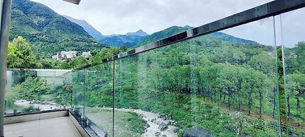 Manuni Inn - Riverside Hotel