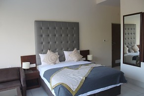 Manuni Inn - Riverside Hotel