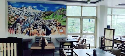 Manuni Inn - Riverside Hotel