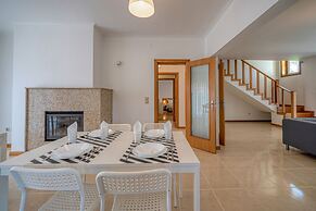 Central Suites Arouca