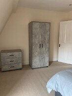 Monthly, Short, Stays 2-bed Apartment in Reading