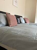 Monthly, Short, Stays 2-bed Apartment in Reading