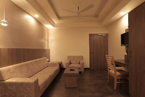 Pride Biznotel Gir Sasan