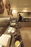 Pride Biznotel Gir Sasan