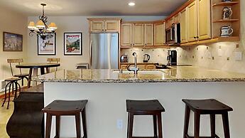 Boutique Complex Steps Away from Mammoth! Hike, Mountain Bike, Free Wi