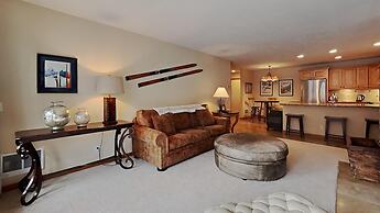 Boutique Complex Steps Away from Mammoth! Hike, Mountain Bike, Free Wi