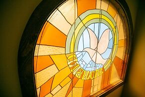 Boutique Complex Steps Away from Mammoth! Hike, Mountain Bike, Free Wi