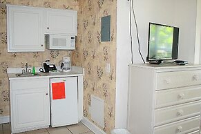 27 Holes of Golf Surrounds the Studio Golf Villa 1606l With Resort Ame