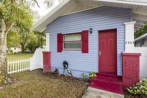 Cute Cozy Bungalow Down Town Jacuzzi