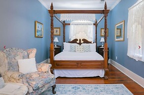 Adams League Historic Inn