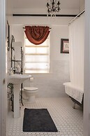 Adams League Historic Inn