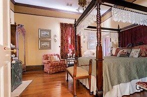 Adams League Historic Inn