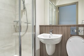 Yugo Explore - Melbourn Point