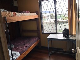 In The Wind Hostel And Guesthouse