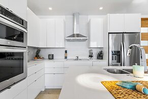 Lighthouse Point Residences