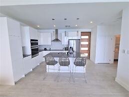 Lighthouse Point Residences