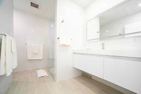 Lighthouse Point Residences